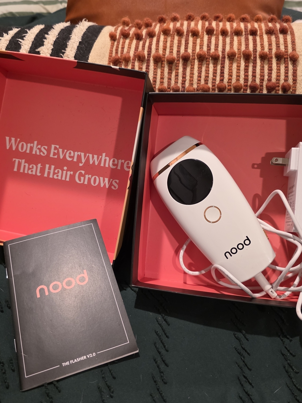 nood White Handheld Hair Removal Device with Rose Gold Trim